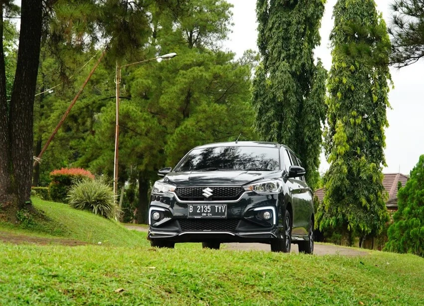 28  Ertiga (1)