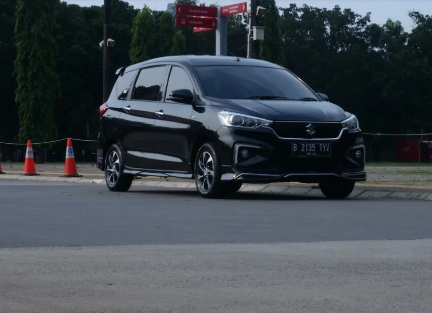 29  ERTIGA (1)
