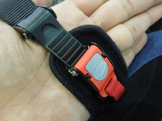 Jangan Sekali Kali Ubah Tali Helm! Ini Bahayanya1