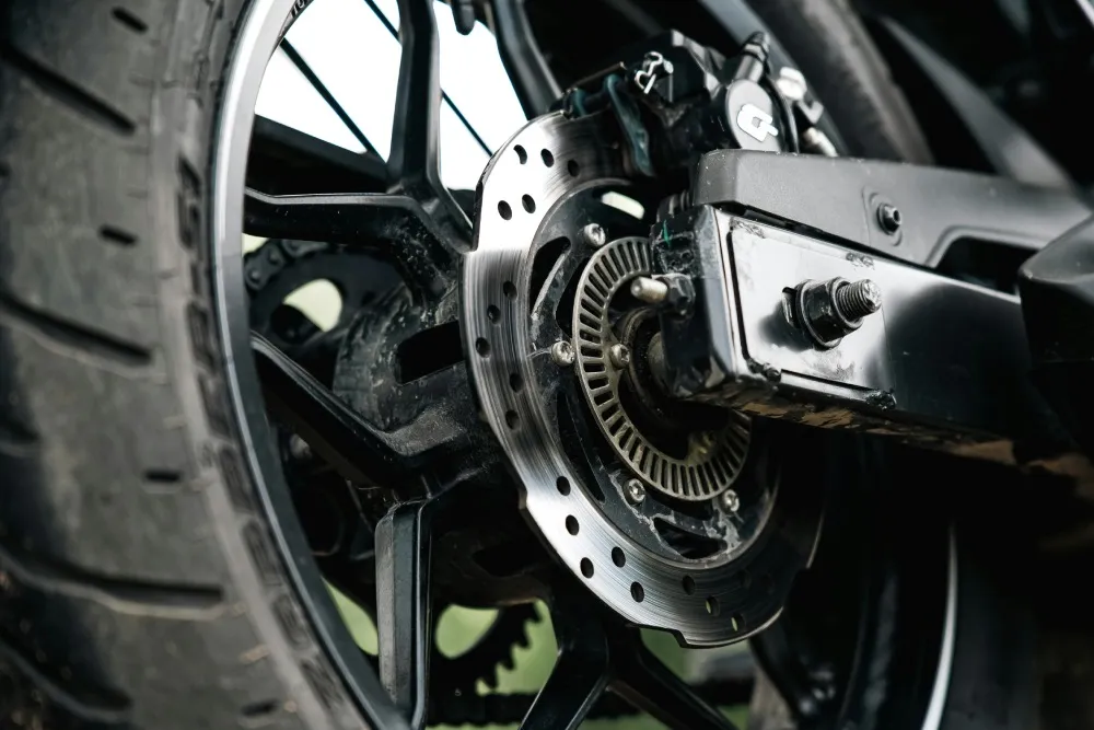 Roda Motor Berdengung