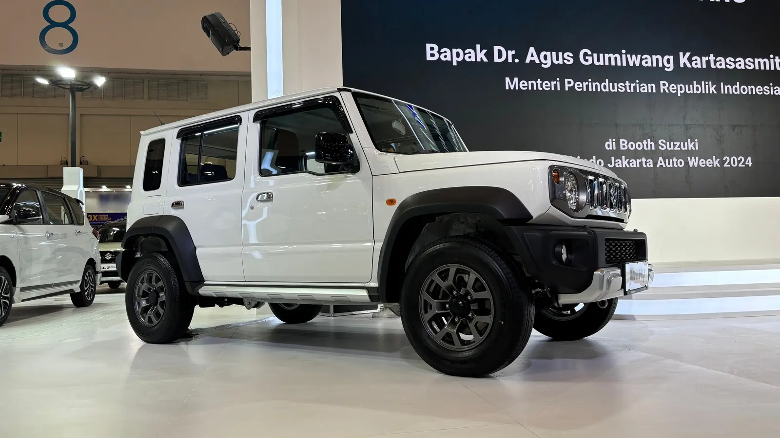 Berbeda Suzuki Luncurkan Jimny 5 Door White Rhino Edition