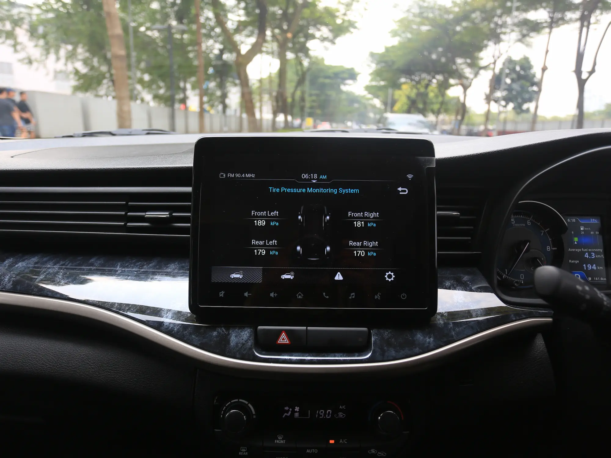 Memahami Fungsi Praktis Tpms Suzuki Xl7 New Alpha Hybrid Untuk Mobilitas Harian
