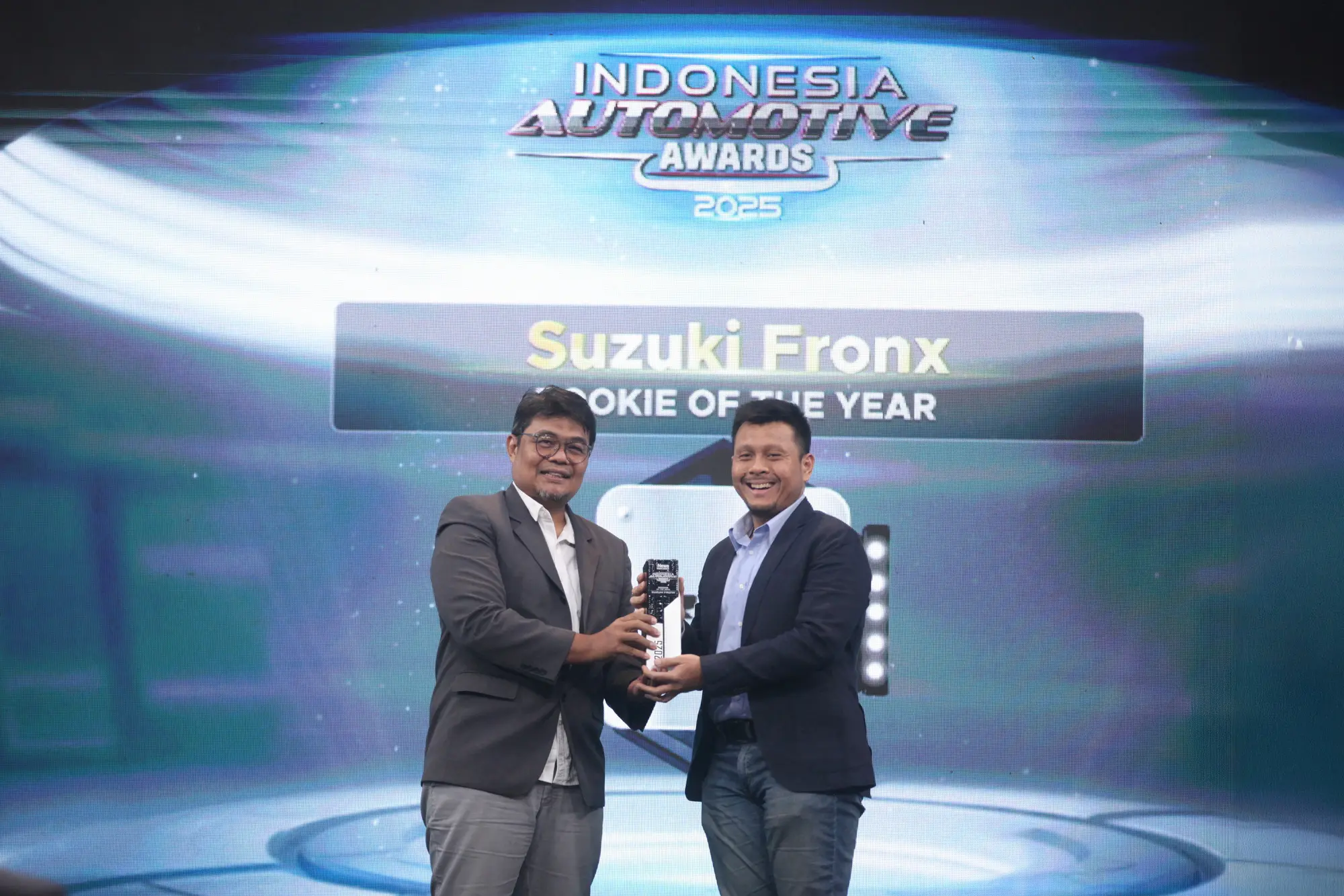 Penghargaan Baru Suzuki Fronx Raih Rookie Of The Year Ajang Indonesia Automotive Awards 2025