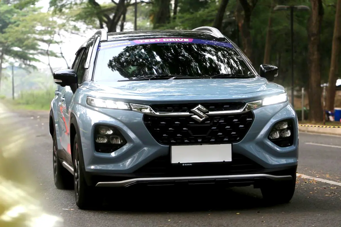 Suzuki Fronx Terlaris Pengunjung Giias Coba Mobil Terbaru Jawab Rasa Penasaran