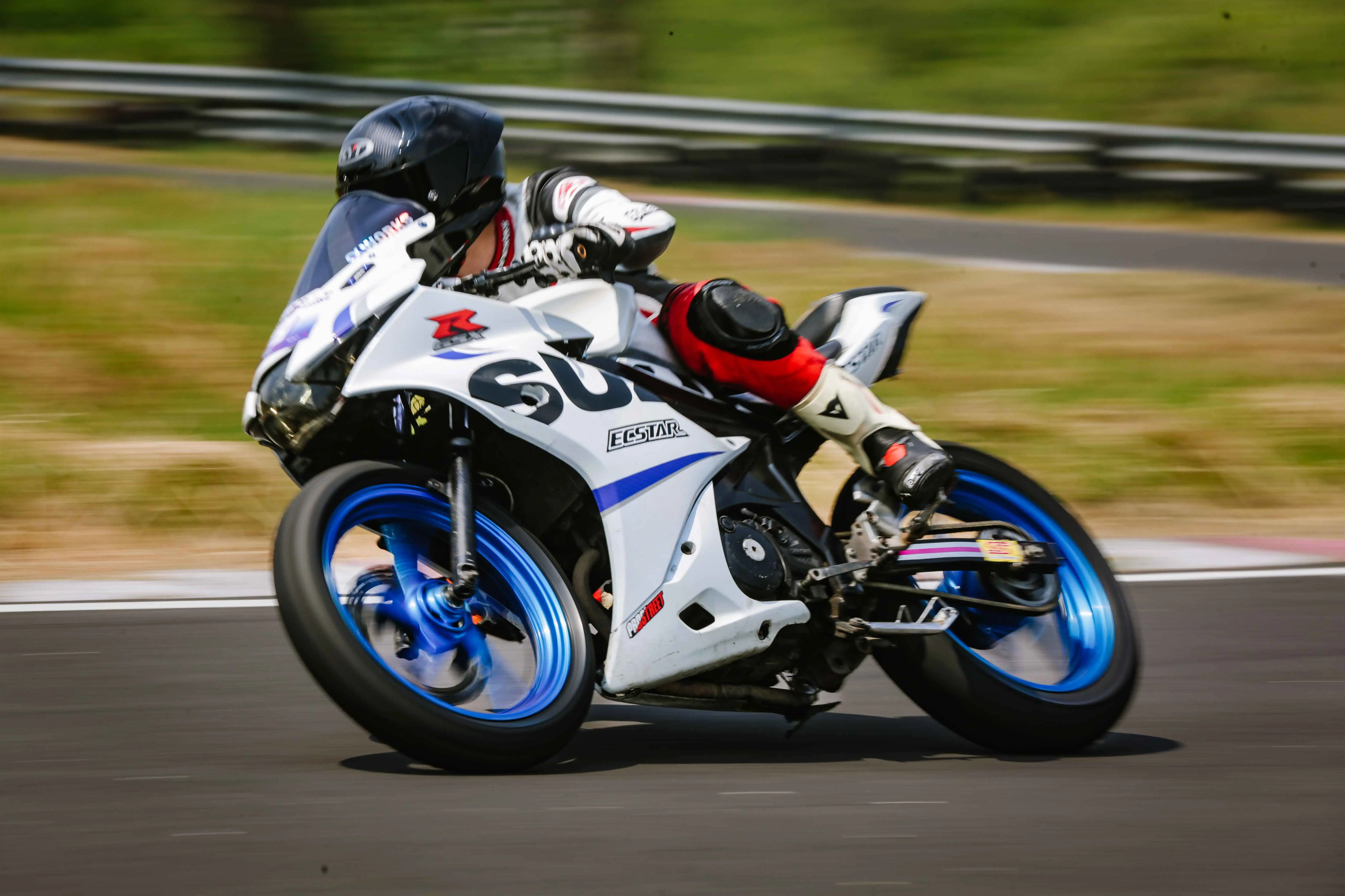 Suzuki Fun Race Owners Community 2026 Hadir Di Surabaya Perkuat Semangat Kompetisi Dan Kebersamaan Komunitas
