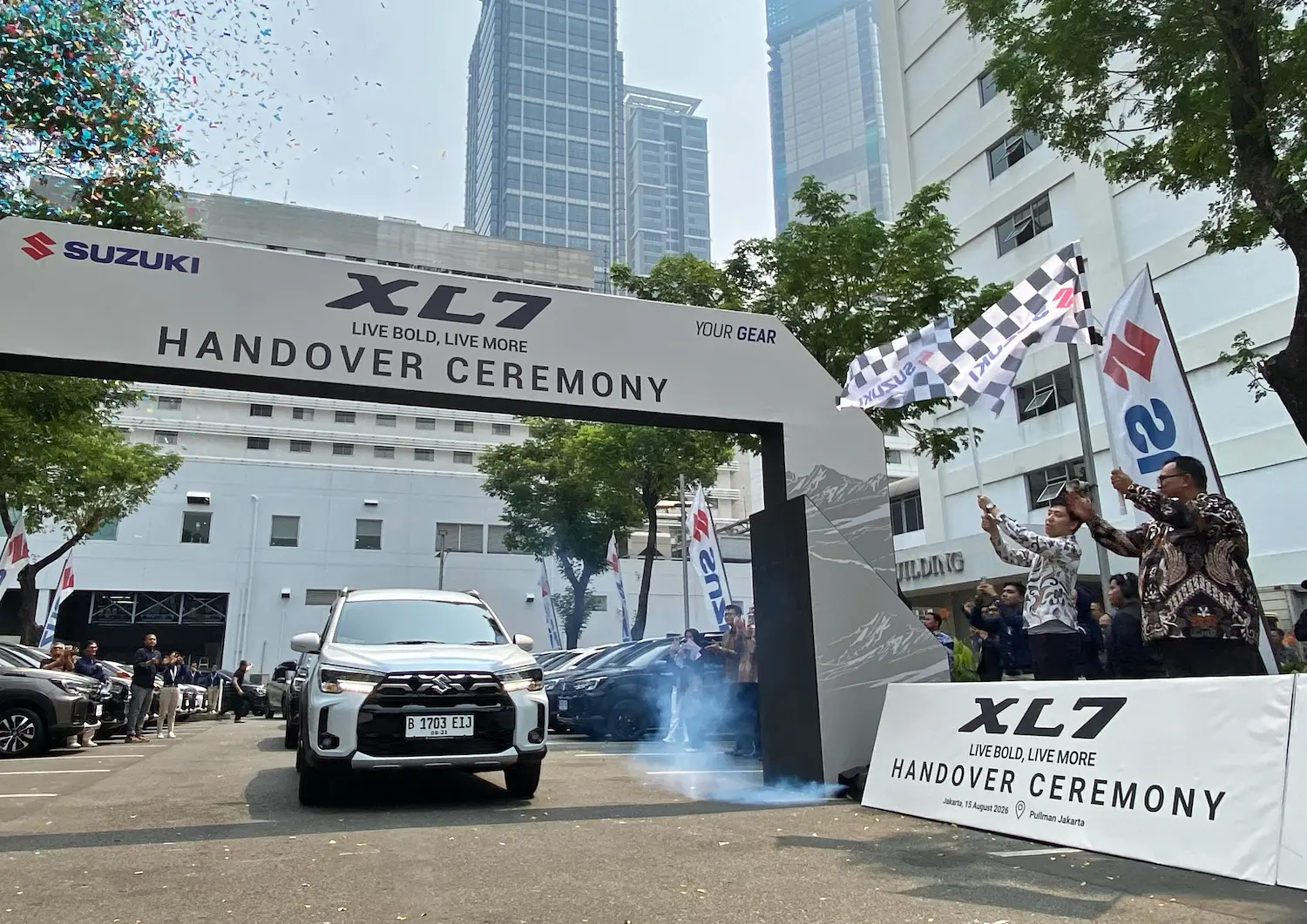 SUZUKI GELAR SEREMONI PENYERAHAN PERDANA XL7 TERBARU, SIAP MENEMANI KELUARGA INDONESIA