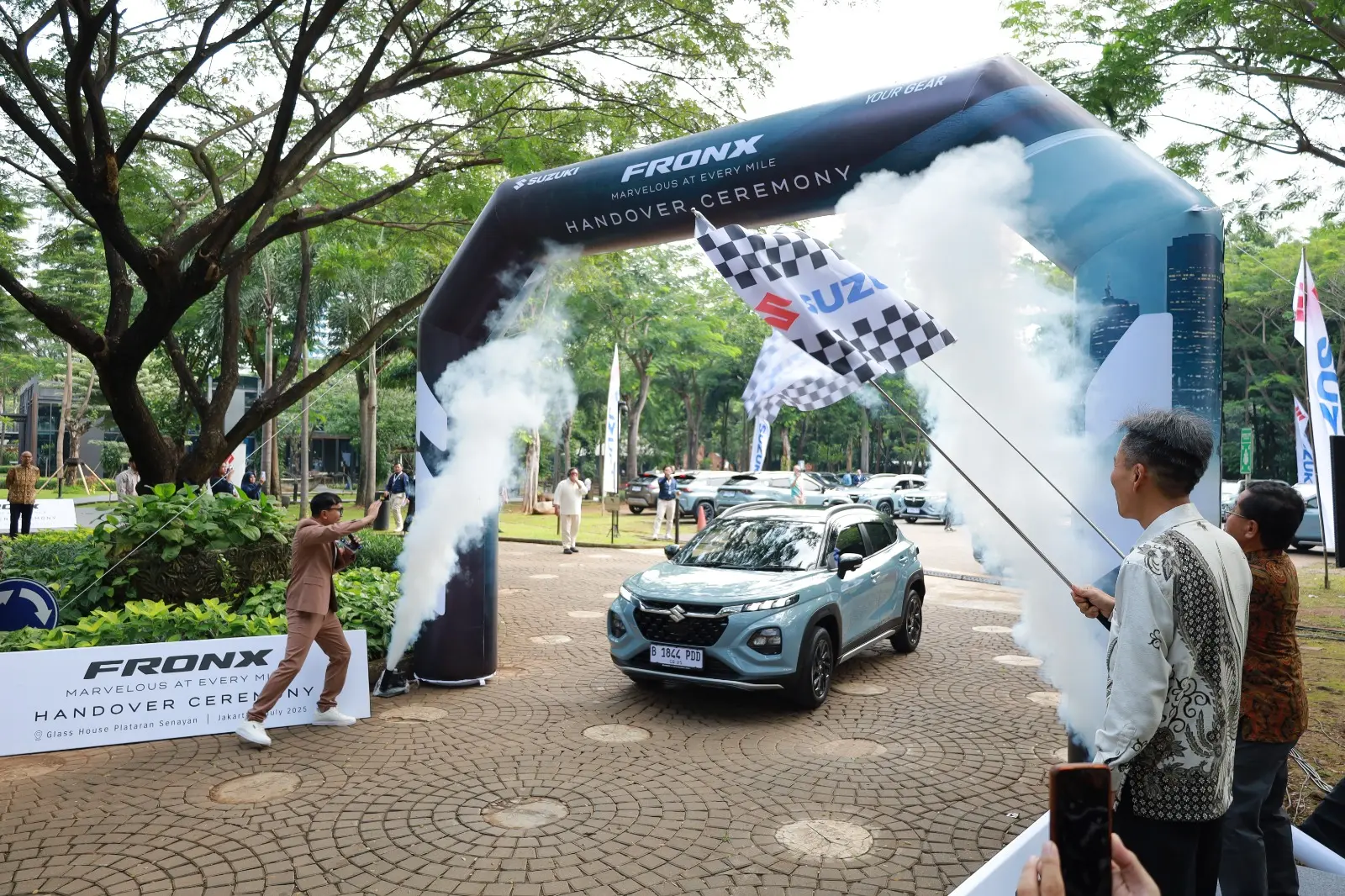Suzuki Indonesia Gelar Seremoni Penyerahan Perdana Fronx Apresiasi Kepercayaan Pelanggan