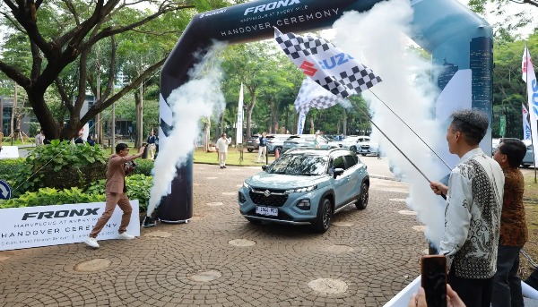 Suzuki Indonesia Gelar Seremoni Penyerahan Perdana Fronx Apresiasi Kepercayaan Pelanggan Thumb