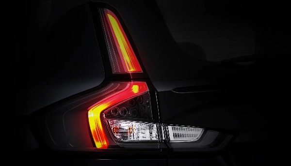 Suzuki Perkenalkan New Xl7 Hybrid Alpha Kuro Suv Tangguh Dengan Aksen Eksklusif Thumb